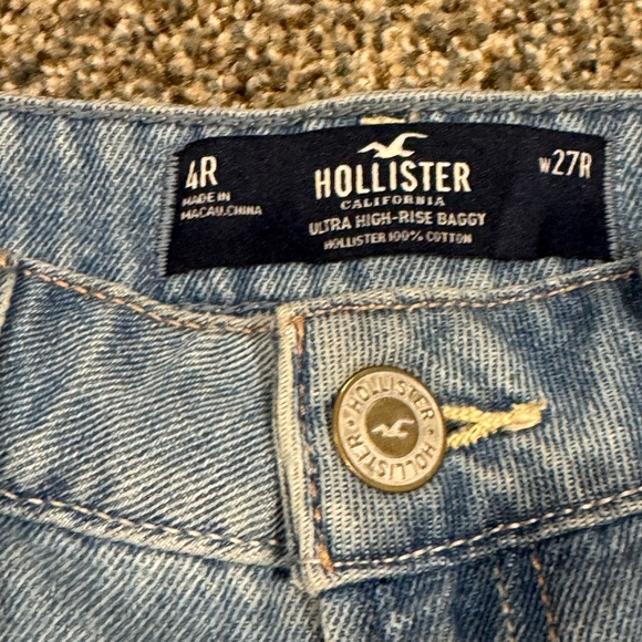 Hollister Light Blue Women Jeans Ultra High Rise Baggy size 4R/27R inseam 30” - Picture 6 of 12